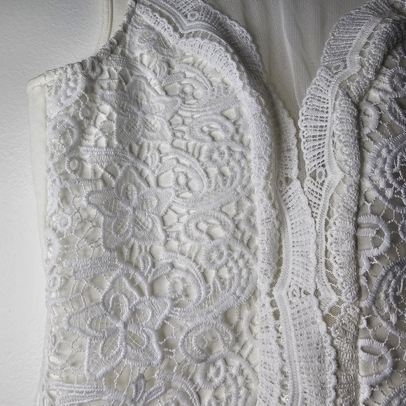 Lulus Cali Cantina White Lace Bodysuit Sz L - Picture 7 of 16